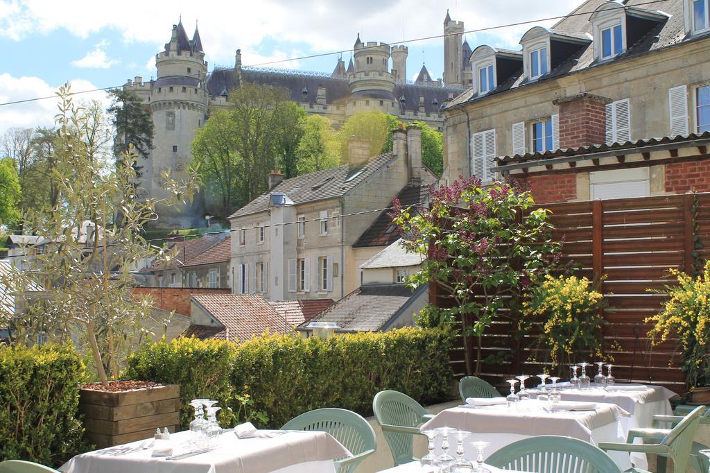 Hotel Aux Bles D'Or Pierrefonds Esterno foto